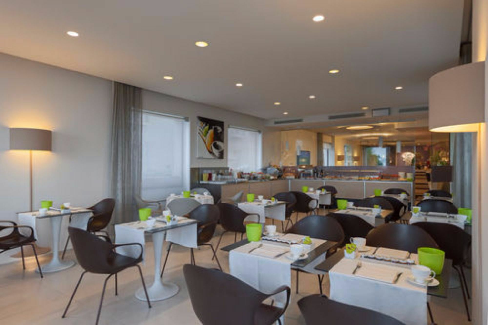 Khách sạn Eden 4*
