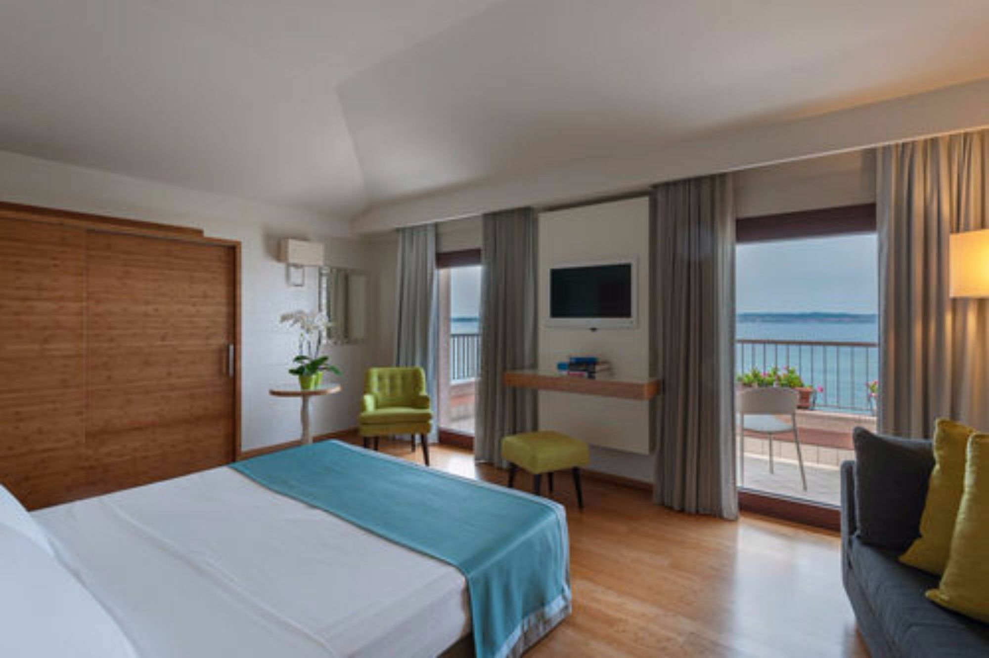 Eden Sirmione