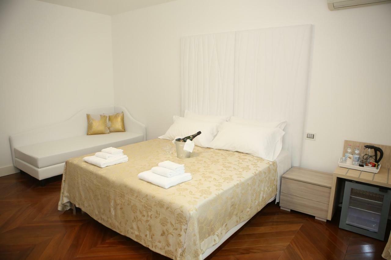 Champagne Guest house