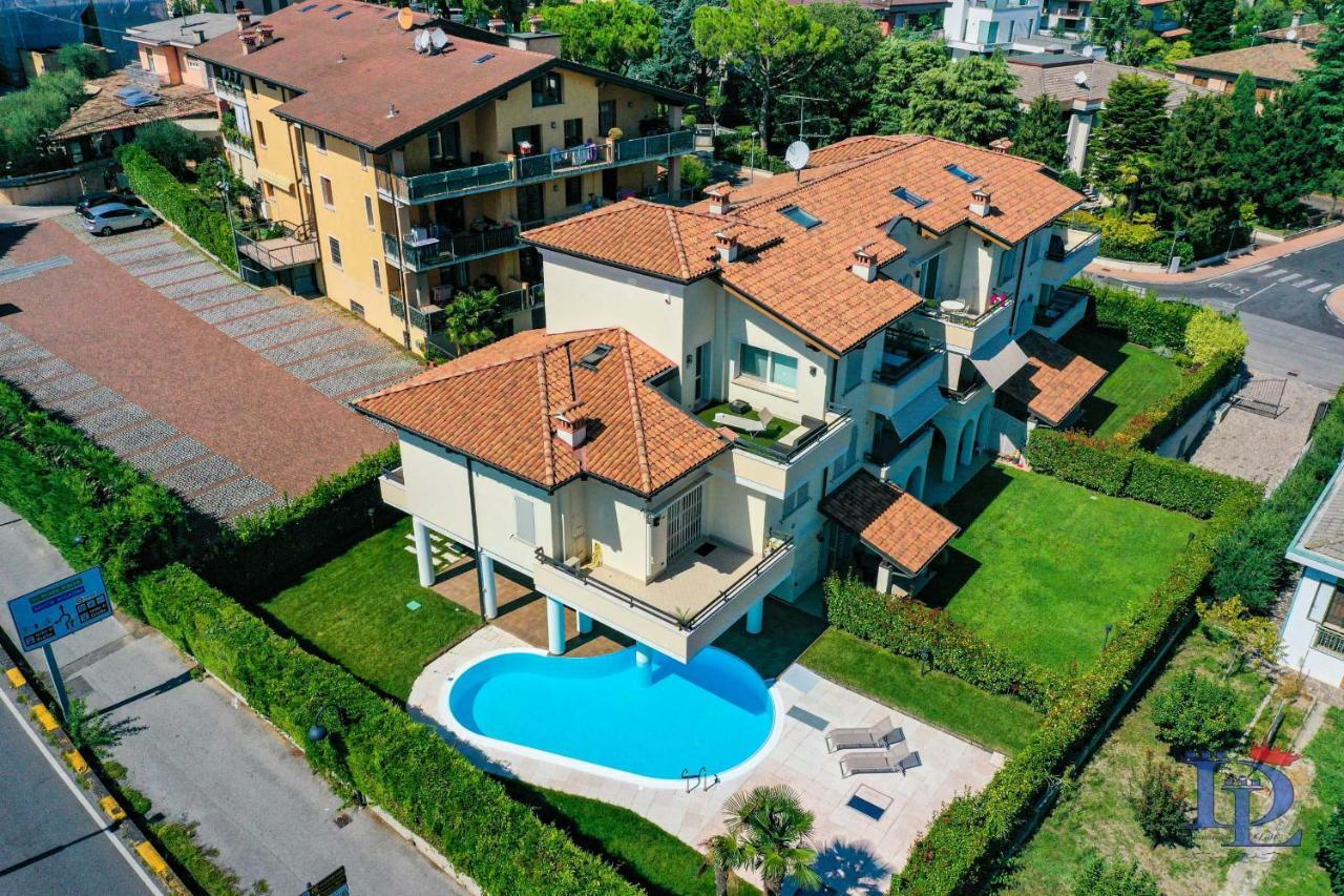 Desenzanoloft Official Partner Marriott Homes & Villas - Bea House, Sirmione With Private Garden And Share Pool Sirmione