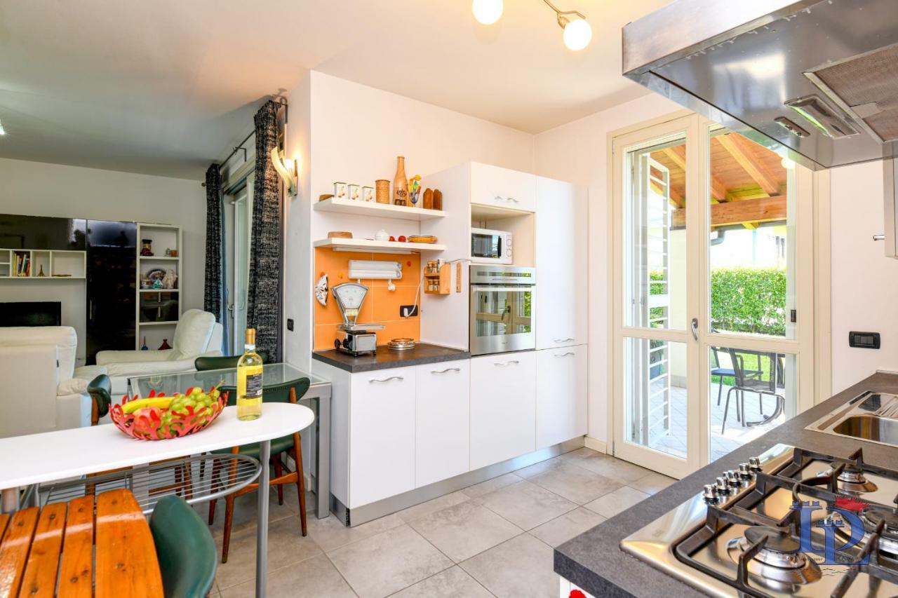 Desenzanoloft Official Partner Marriott Homes & Villas - Bea House, Sirmione With Private Garden And Share Pool *