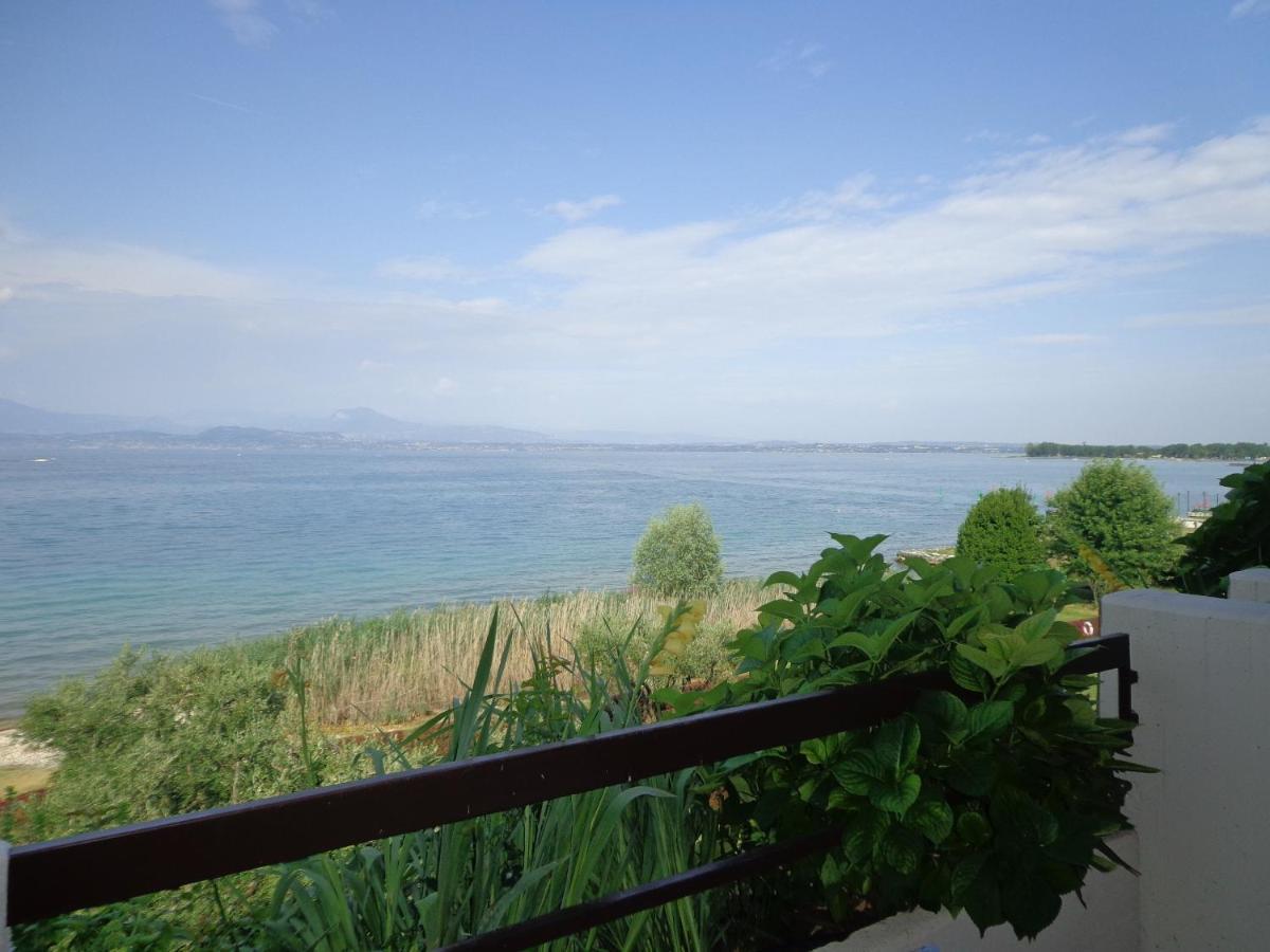 Holiday home Bmp Orchidea Piscina, Giardino E Con Molo Sirmione