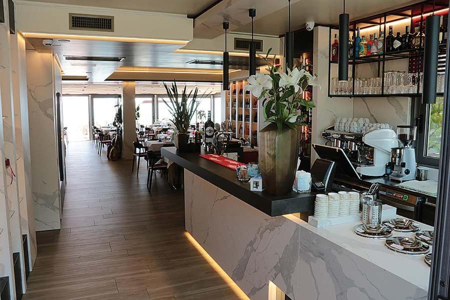 Aurora Hotel 3*