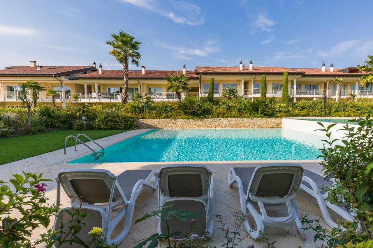 Huoneisto Deluxe Olivia Sirmione