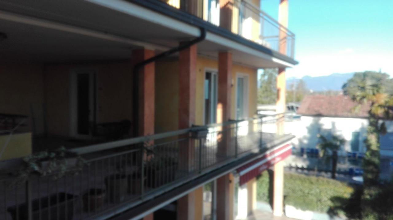 Mirabello *