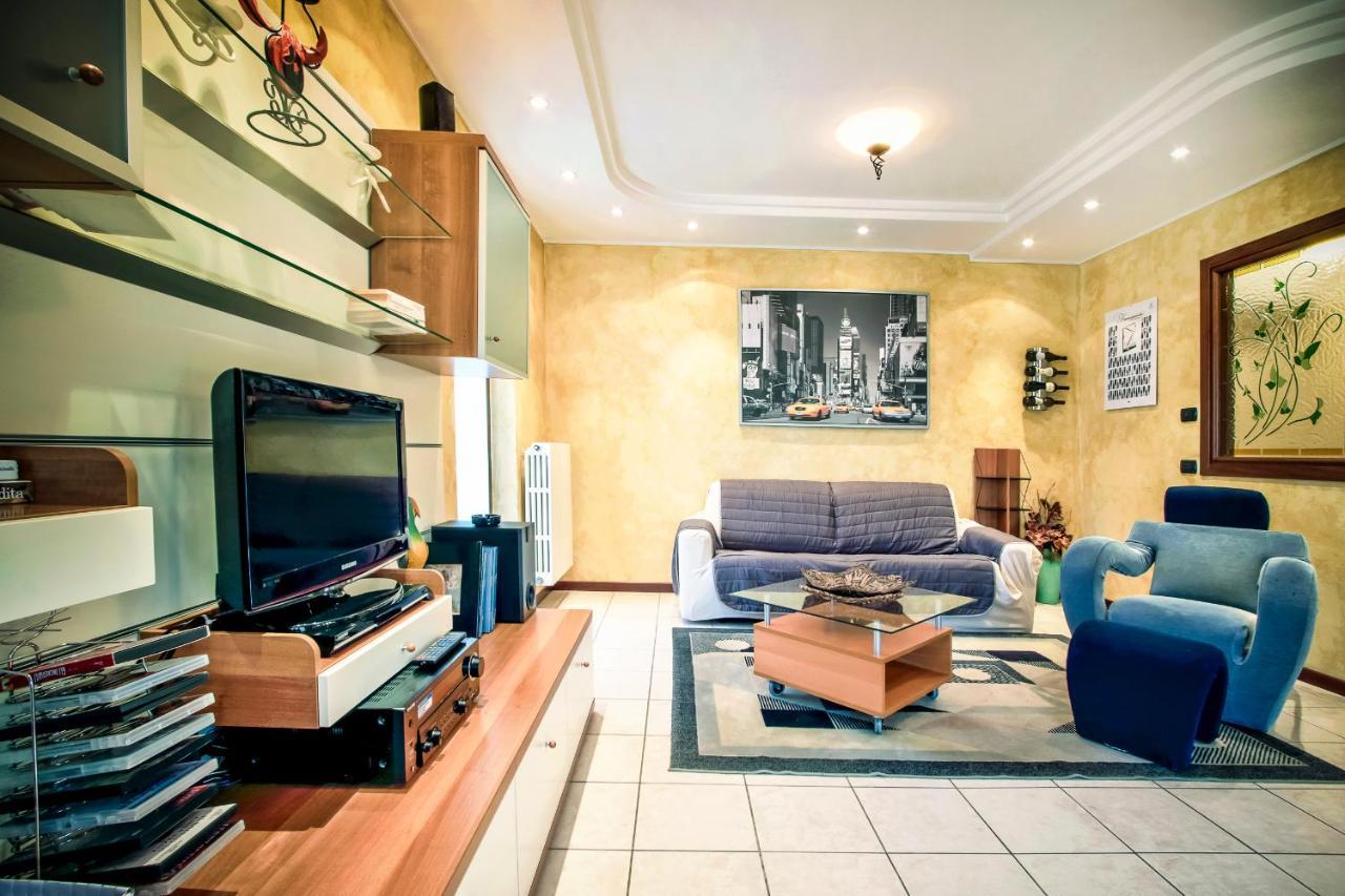 Nice Atmosphere In Casa Deborah - Italian Homing Apartment *