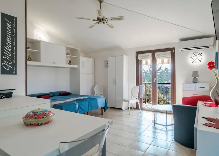Casa Lugana 15 - Monolocale Con Piscina Fronte Lago