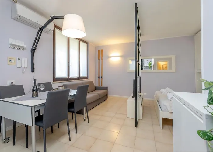 Casa Lugana 9 - Monolocale Con Piscina Fronte Lago