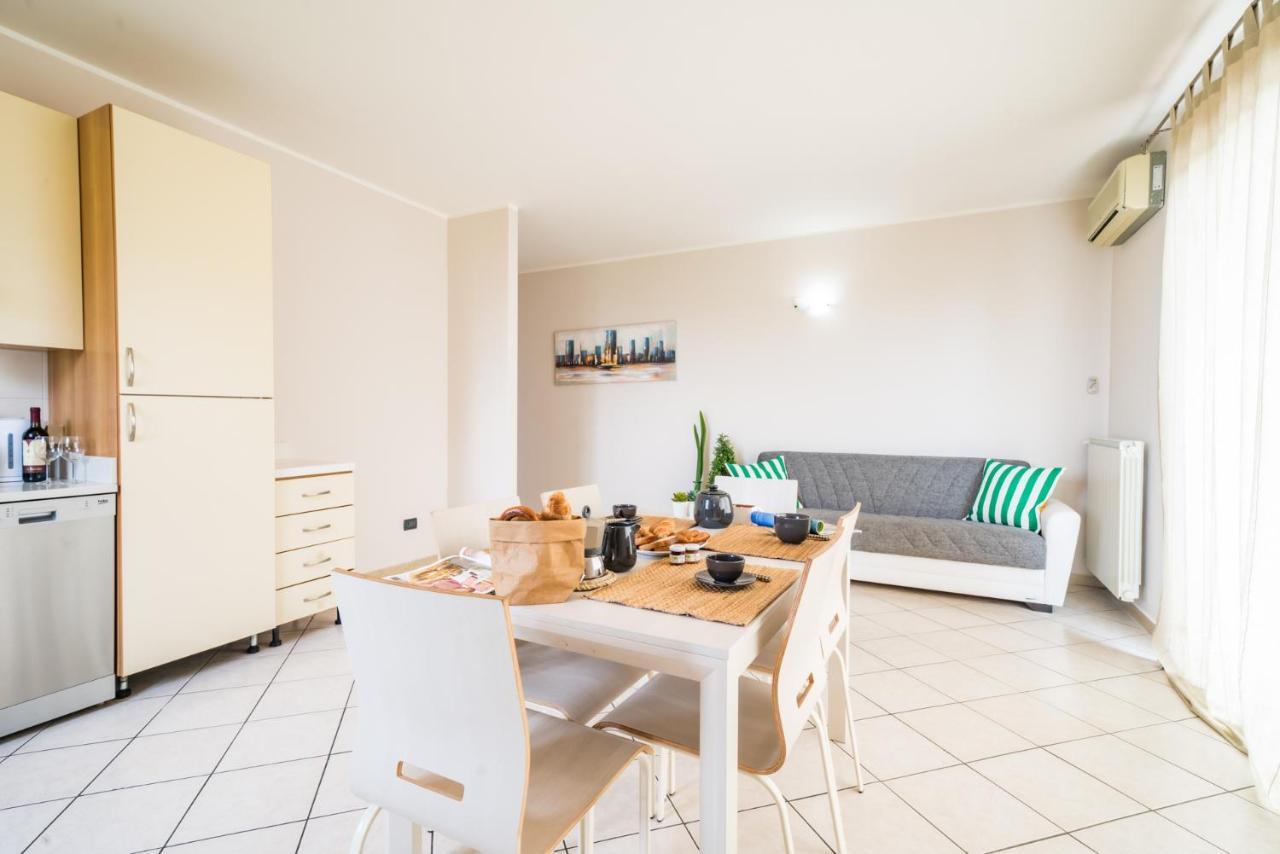 Apartment Gardappartamenti Sorgente Pool Sirmione