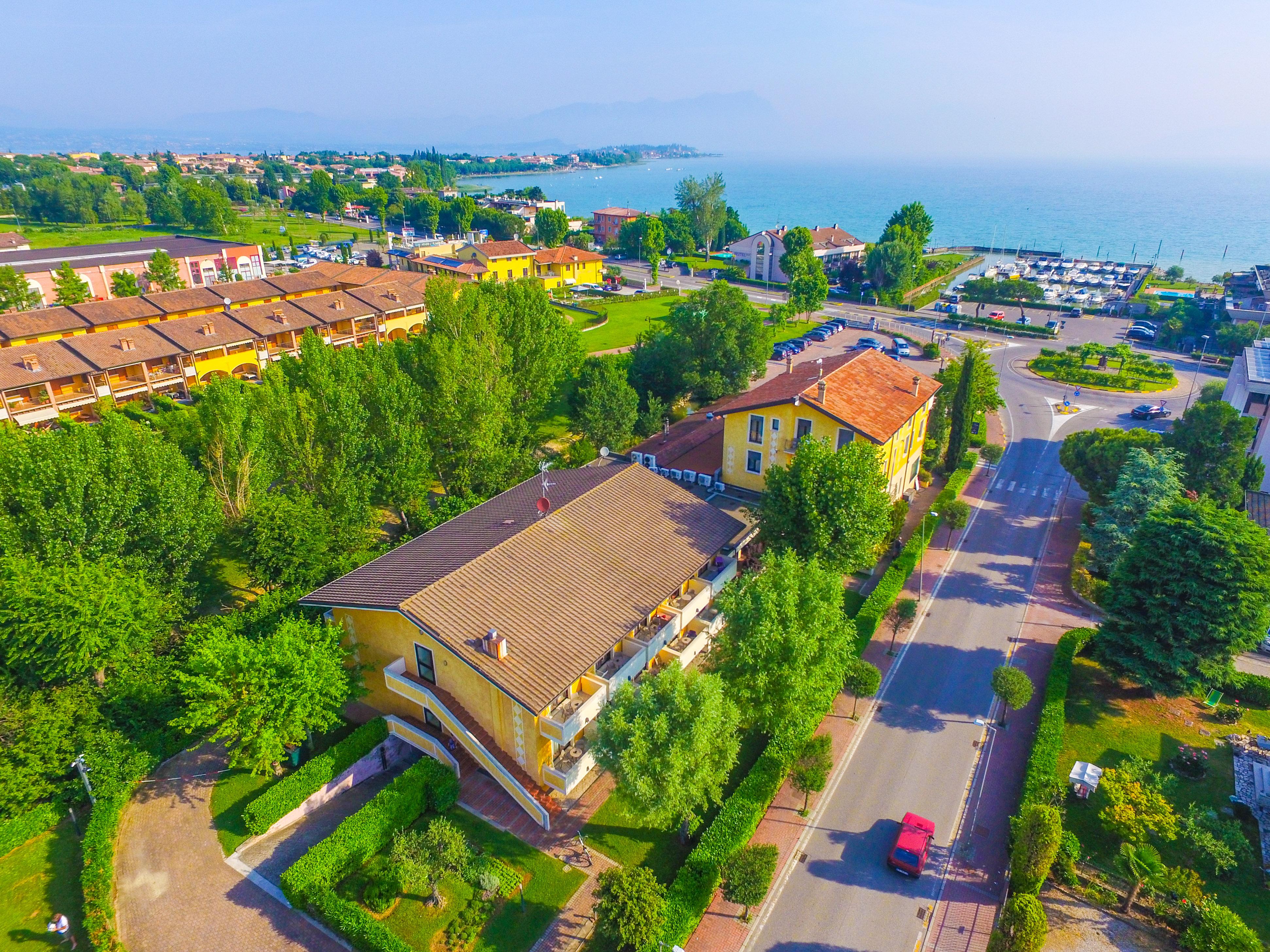 Riel Sirmione