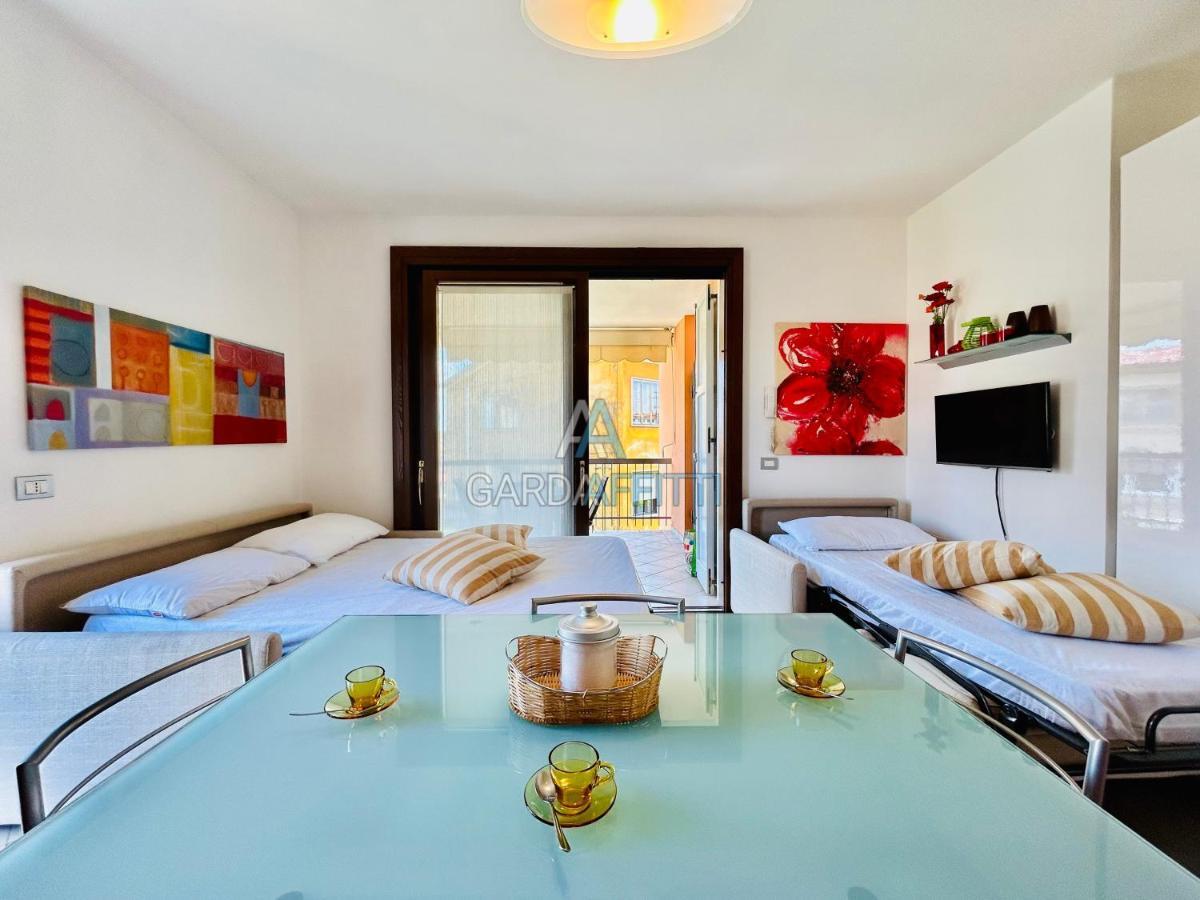 Lasirmioncina - A Soli 2 Minuti A Piedi Dal Lago Apartamento *