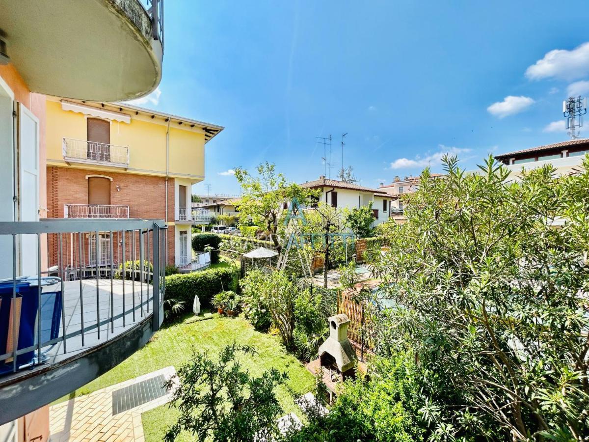 Lasirmioncina - A Soli 2 Minuti A Piedi Dal Lago Apartamento *