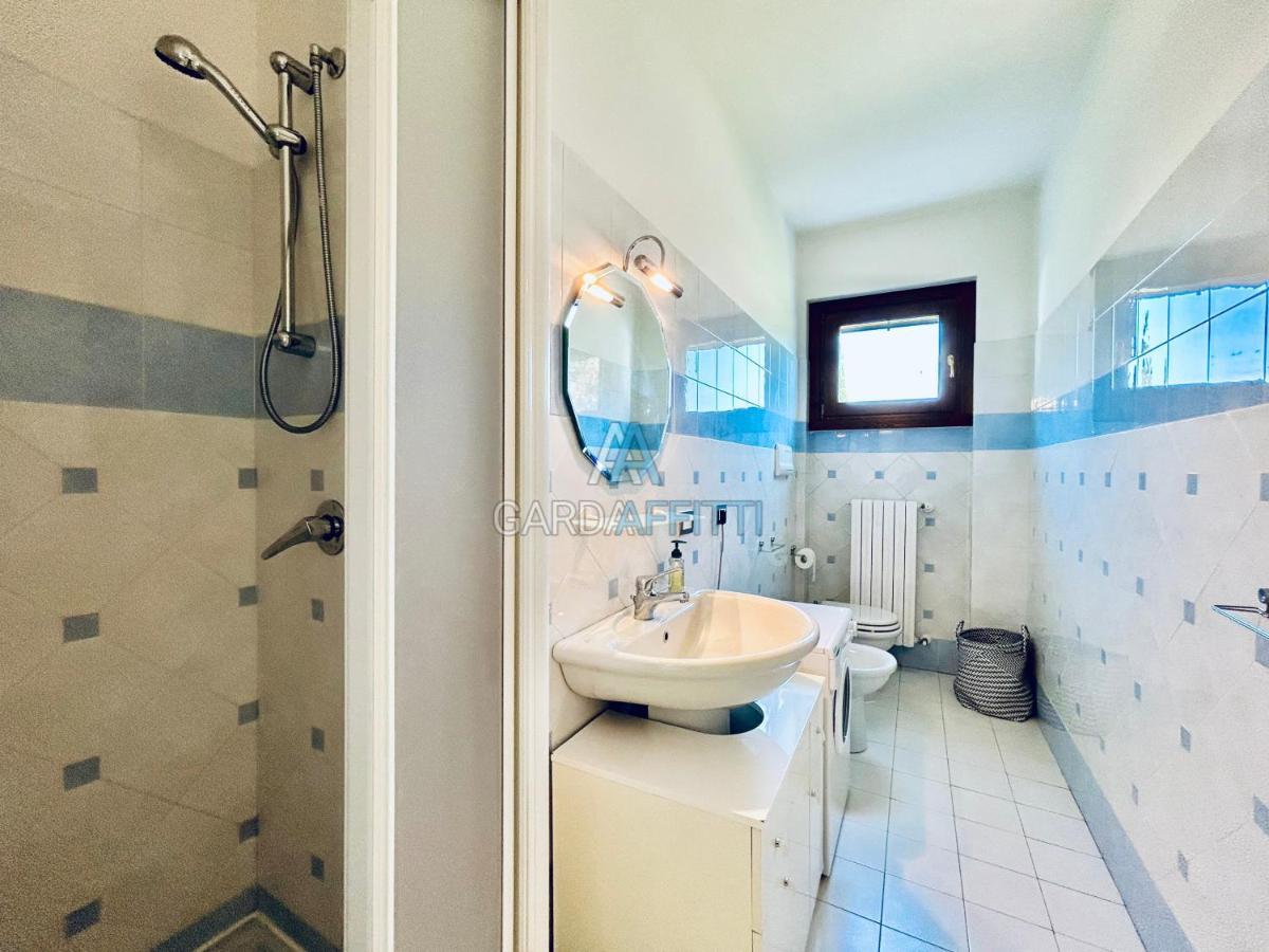 Lasirmioncina - A Soli 2 Minuti A Piedi Dal Lago Apartamento Sirmione