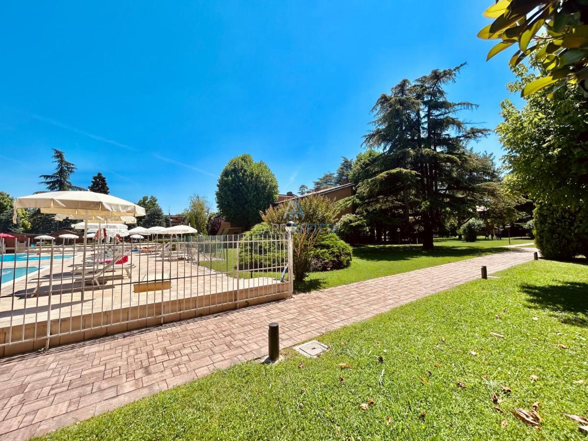 Scylla Apt - 100 Metri Dal Di Garda Apartment Sirmione