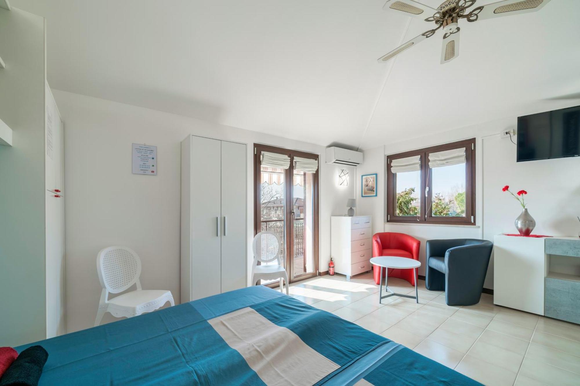 Casa Lugana 15 - Monolocale Con Piscina Fronte Sirmione
