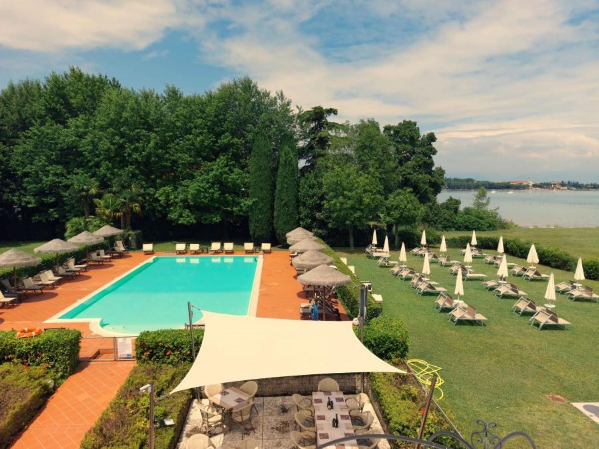 Yachting Mistral Hotel