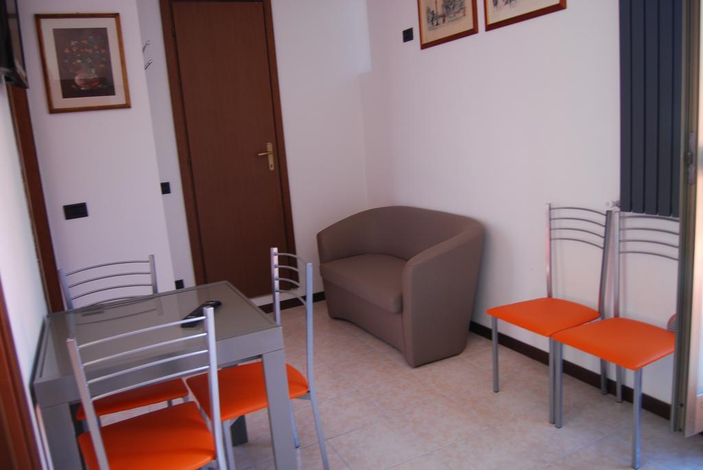 Corneliani Ii Apartamento