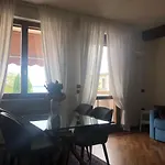 Appartamento Direttamente A Lago