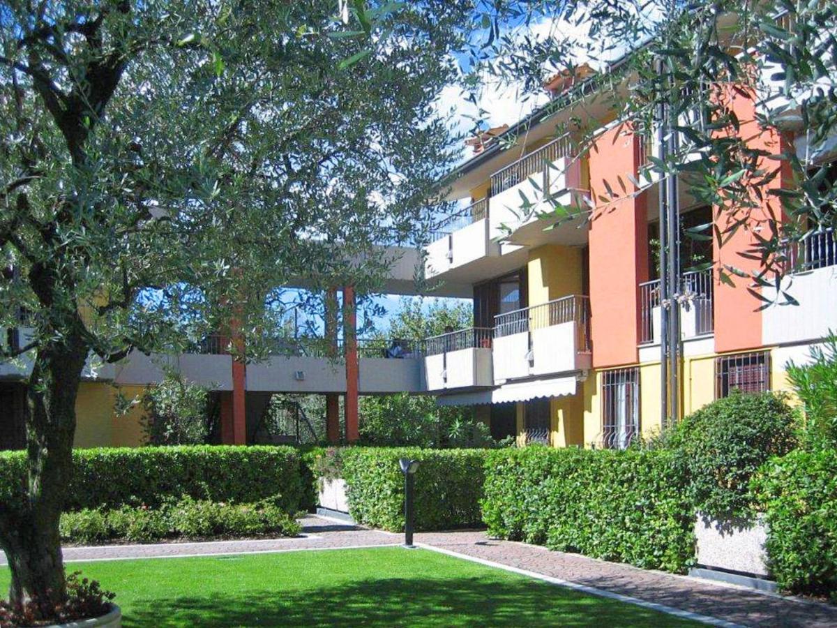 Villaggio Dei Fiori Apartment *