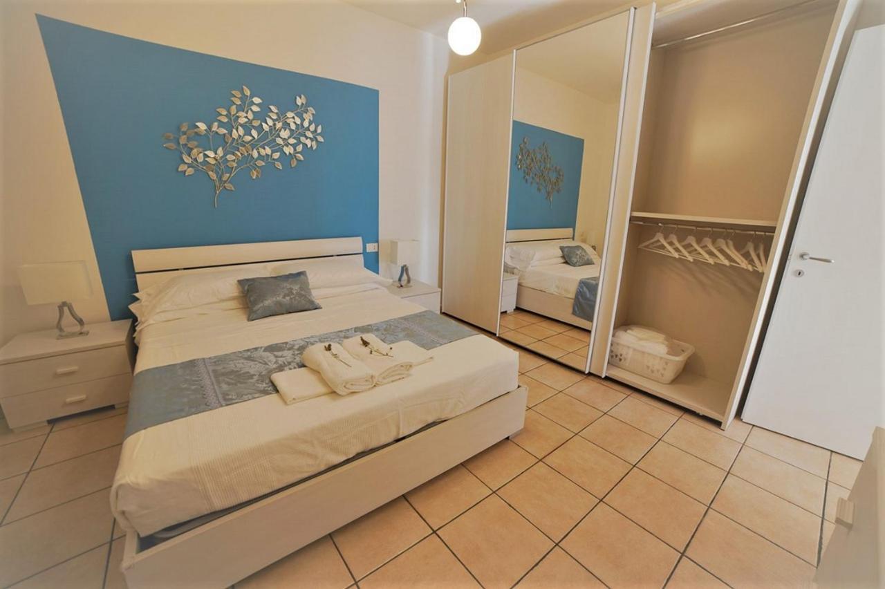 Appartamento Alloro 1 - Piano Terra Con Terrazza. *