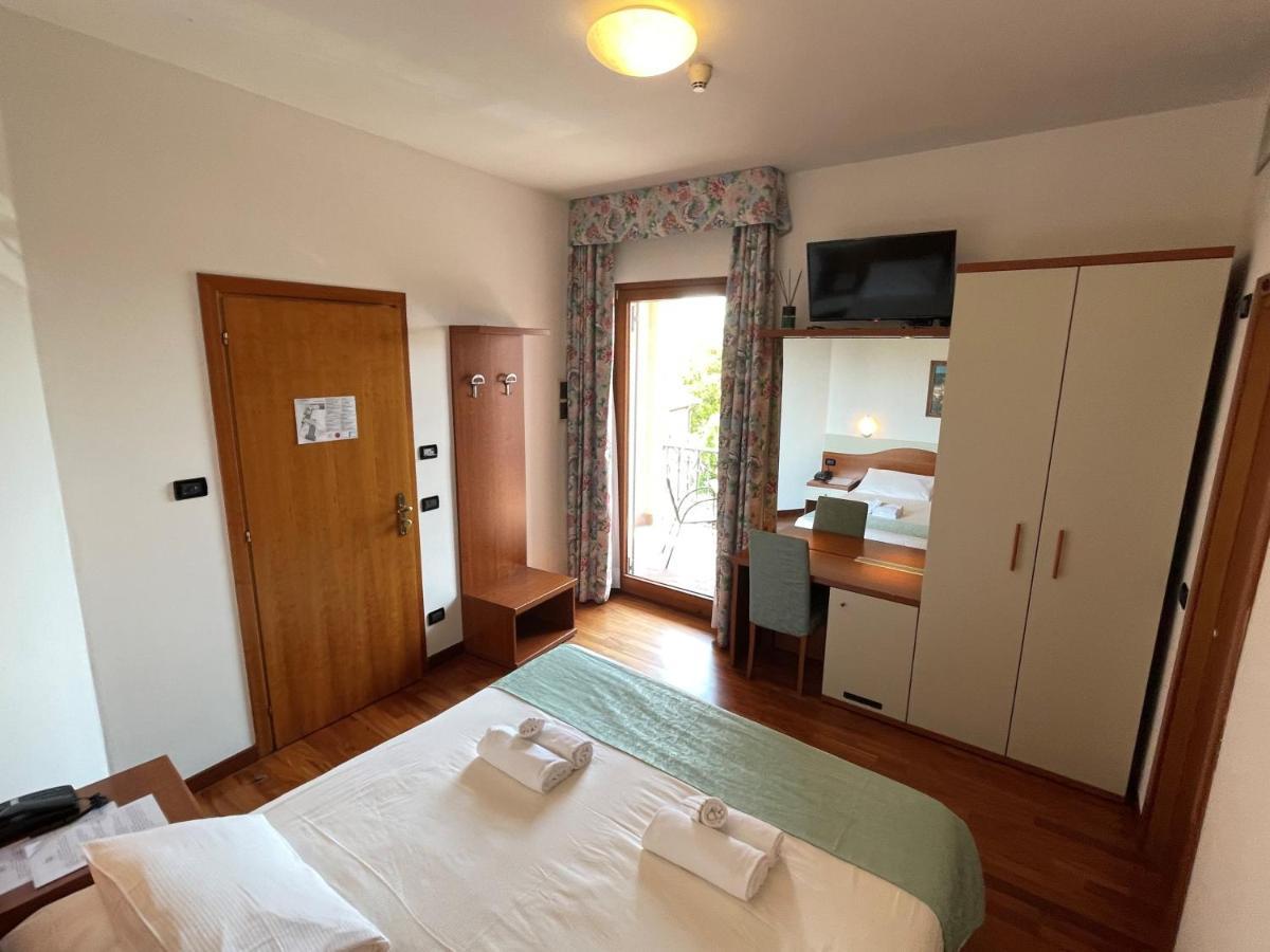 Meridiana 3*