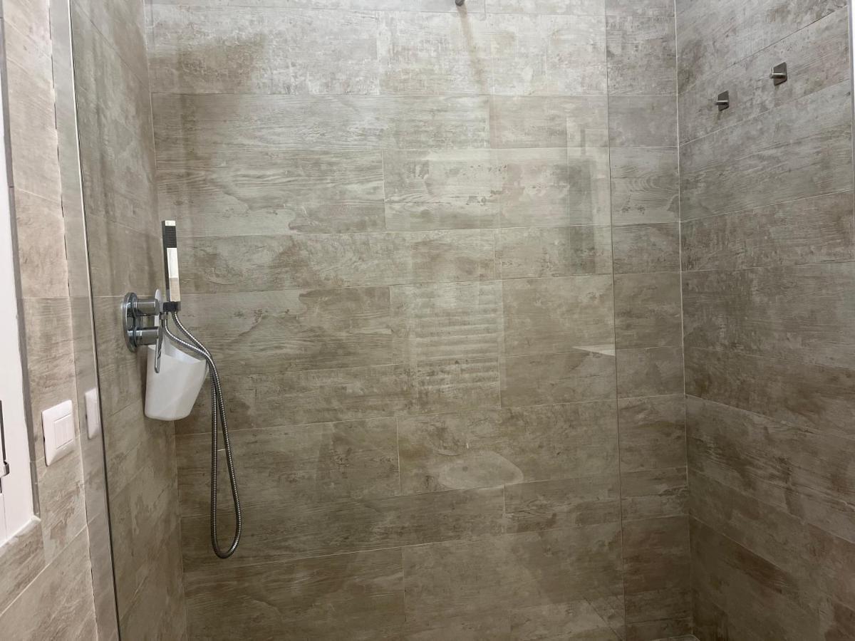 Sirmionerooms * Sirmione
