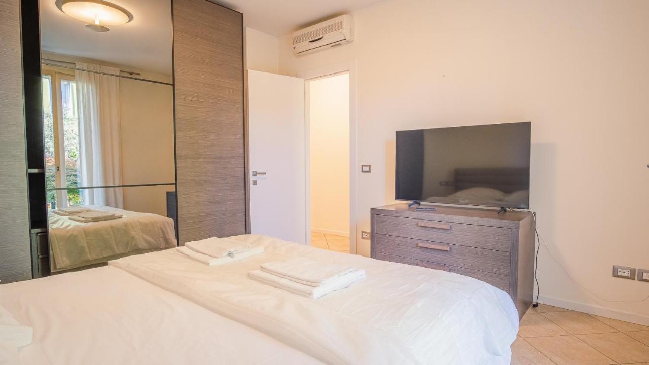 Endless Summer - Italian Homing Apartment Sirmione