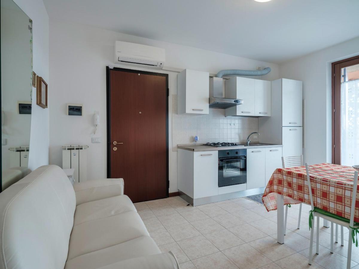 Apartment Flowered Balcony - 2 Bedrooms *