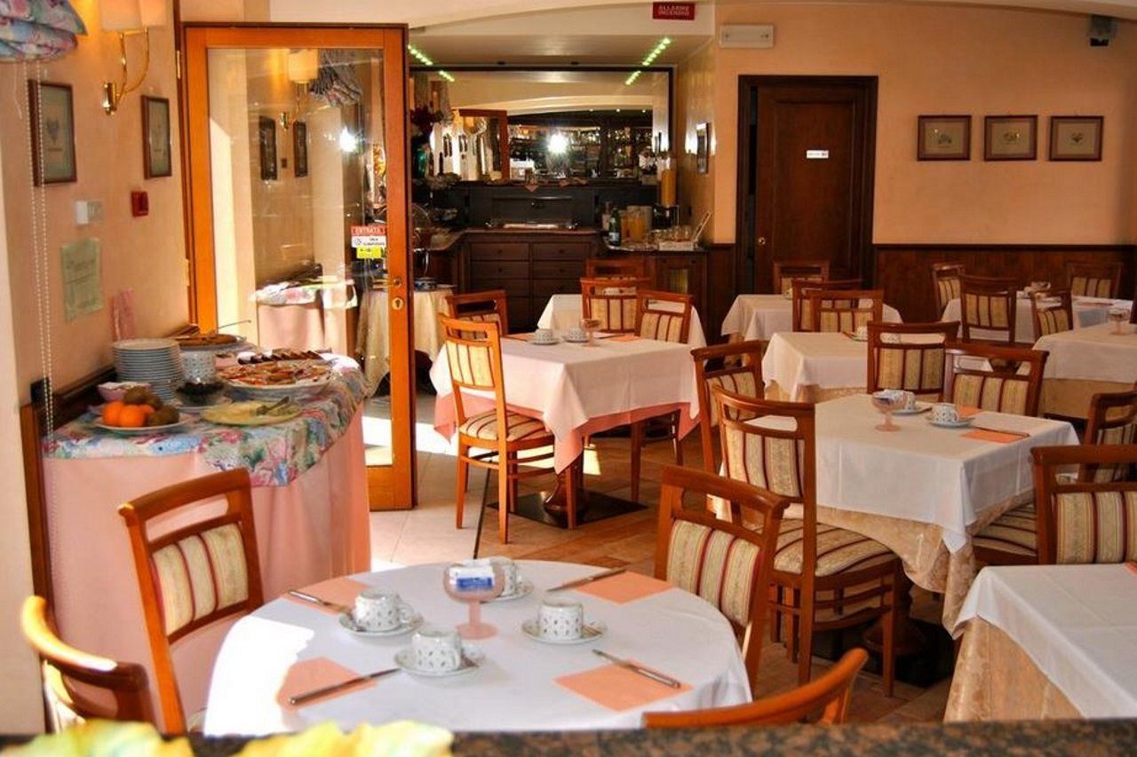 Meridiana Hotel 3*